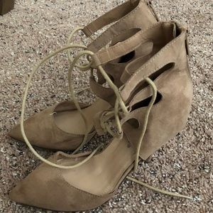 Size 7 tan lace up heels!